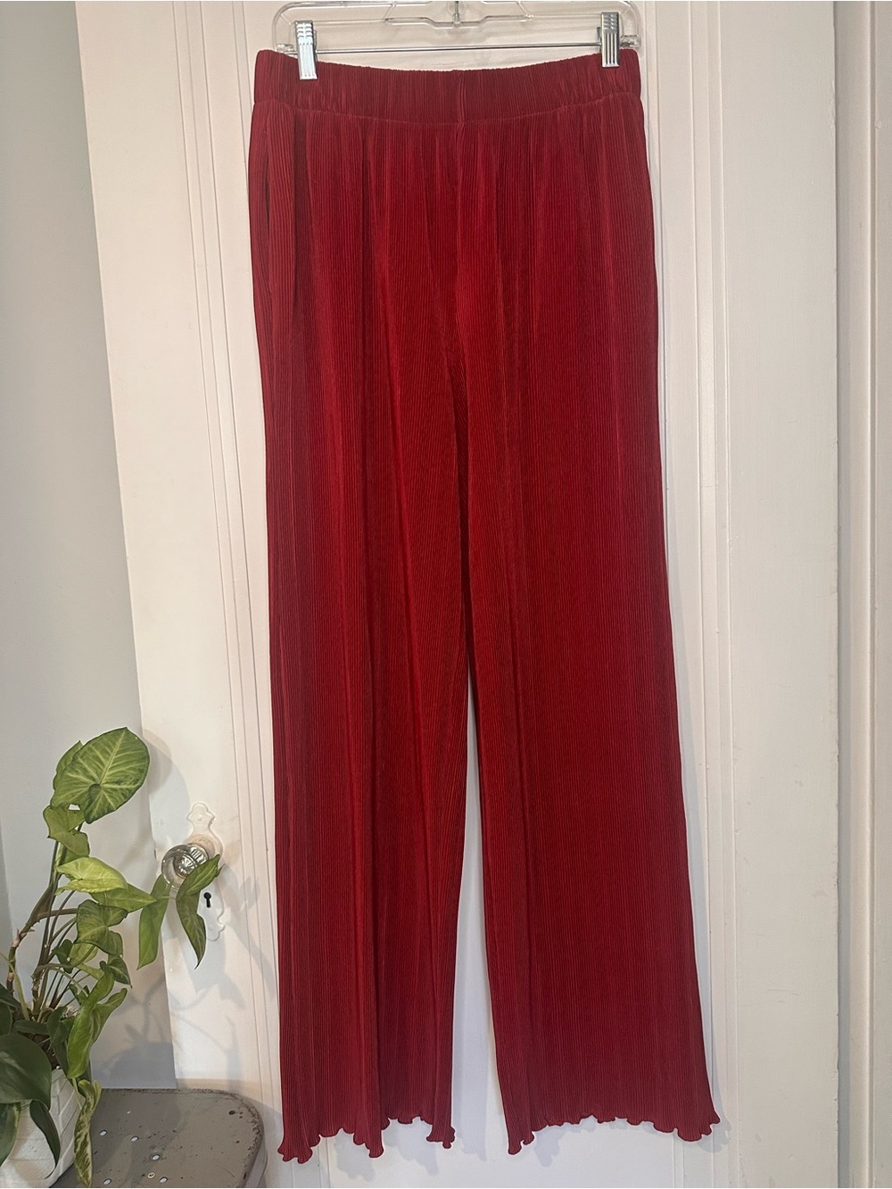 Abercrombie & Fitch Elevated Plisse Wide-Leg Pants size medium